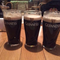 Photo taken at Guinness by Elena P. on 2/17/2017