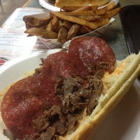 Foto scattata a Philly&amp;#39;s Phamous Steaks And Hoagies da Suzanne M. il 2/2/2013