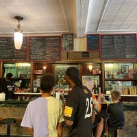 Photo taken at Klavon&amp;#39;s Ice Cream Parlor by JH H. on 8/14/2022