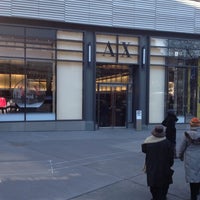 Armani Exchange Downtown Brooklyn 1 Dekalb Ave