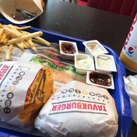 Photo taken at Burger King by Reis on 10/22/2018