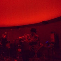 Foto tirada no(a) Fujitsu Planetarium De Anza College por Dale C. em 4/13/2014