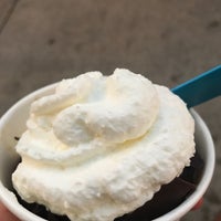 Foto scattata a Glacé Artisan Ice Cream da Connor il 7/17/2017