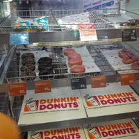 Photo taken at Dunkin&amp;#39; by Екатерина Б. on 9/25/2017