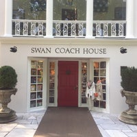 Photo taken at Swan Coach House by Doris E. on 9/16/2017