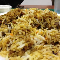 Photo prise au Joy Curry &amp;amp; Tandoor Indian Restaurant par Cibin C. le12/20/2012