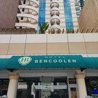 Photo taken at Hotel Bencoolen by Pongsathorn on 10/15/2022