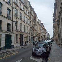 Photo taken at Rue de l&amp;#39;Université by GARY 🇫🇷🚅 on 1/6/2018