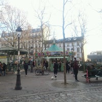 Photo taken at Place des Abbesses by GARY 🇫🇷🚅 on 2/14/2017