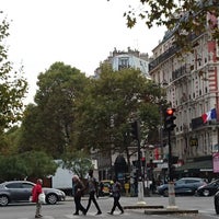 Photo taken at Place Léon Blum by GARY 🇫🇷🚅 on 10/18/2017