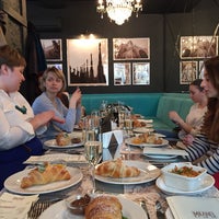 4/4/2015 tarihinde Liza K.ziyaretçi tarafından Milano Café'de çekilen fotoğraf
