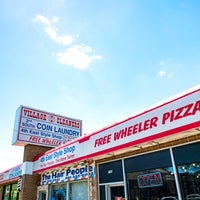 Das Foto wurde bei Free Wheeler Pizza von Free Wheeler Pizza am 5/30/2017 aufgenommen