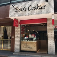 Photo taken at Ben&amp;#39;s Cookies by Mitsuharu A. on 5/24/2019