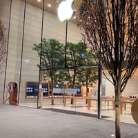 Apple Retail Store - Lenox Square  Apple retail store, Retail store  design, Lenox square