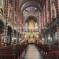 Photo taken at Basílica de San Carlos Borromeo y María Auxiliadora by El Topo G. on 8/21/2022