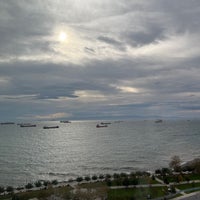 Foto scattata a Hilton Istanbul Bakırköy da EliiiŞ .. il 11/25/2023