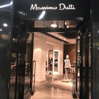 Photo taken at Massimo Dutti by Captain on 12/14/2017