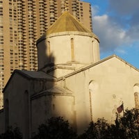 Foto diambil di St. Vartan Armenian Cathedral oleh Jessica K. pada 10/29/2018