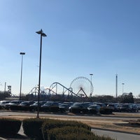 รูปภาพถ่ายที่ Kentucky Kingdom โดย Matt N. เมื่อ 1/6/2018