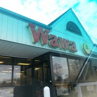 Photo taken at Wawa by Tripp W. on 12/11/2012