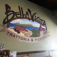 Снимок сделан в BellaVista Trattoria &amp;amp; Pizzeria пользователем Tripp W. 4/5/2013