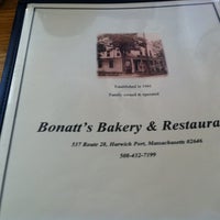 Das Foto wurde bei Bonatt&amp;#39;s Bakery &amp;amp; Restaurant von Ben R. am 4/7/2013 aufgenommen