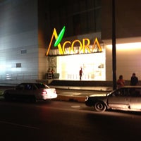 รูปภาพถ่ายที่ Ágora Mall โดย OSCAR BONE เมื่อ 4/19/2013