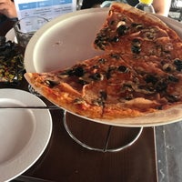 Photo taken at AL33 Pizzeria Bar &amp;amp; Bottega by Rafa V. on 6/25/2018