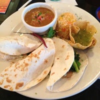 Foto diambil di La Parrilla Mexican Restaurant oleh Wallace N. pada 1/9/2013