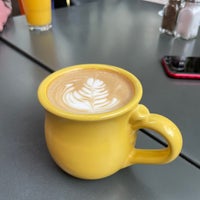 Photo taken at Snooze, an A.M. Eatery by Maha A. on 11/23/2021