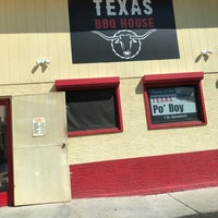 Foto tomada en Texas BBQ House  por Maha A. el 9/29/2018