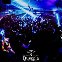Foto tomada en Bussola Club Versilia  por Bussola Club Versilia el 5/20/2017