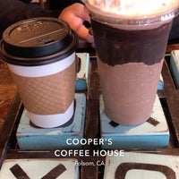 Снимок сделан в Cooper&amp;#39;s Coffee House пользователем Nikki S. 1/5/2019