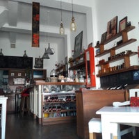 Foto tirada no(a) Ada Cafe &amp;amp; Restaurant por kulenin r. em 9/14/2018