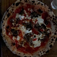 9/29/2022 tarihinde MUHziyaretçi tarafından Cecconi’s Pizza Bar'de çekilen fotoğraf