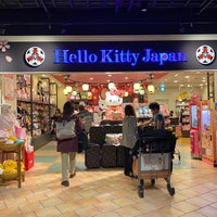 Photo taken at Hello Kitty Japan by Mai L. on 1/2/2020