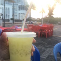 Photo taken at Joes Only One Mango Juice by Junaidah Z. on 8/13/2018