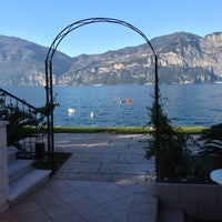 Foto tomada en Hotel Nettuno Brenzone  por Martino A. el 12/30/2012