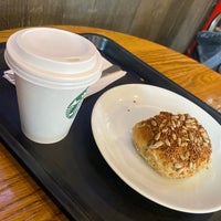 Photo taken at Starbucks by Glbesliii on 7/30/2023