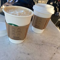 Photo taken at Starbucks by Glbesliii on 3/27/2023