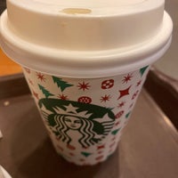 Photo taken at Starbucks by Glbesliii on 12/19/2022