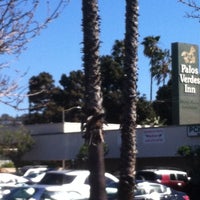 รูปภาพถ่ายที่ Palos Verdes Inn โดย Blenus M. เมื่อ 4/10/2013