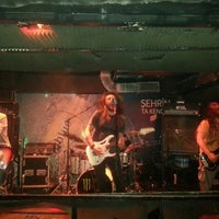 4/25/2013에 kayahan y.님이 Dorock Heavy Metal Club에서 찍은 사진