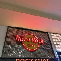 Photo taken at Hard Rock Cafe by 粗塩 on 12/30/2023