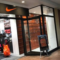 Photo taken at Nike Factory Store by 粗塩 on 4/9/2017