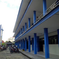 Foto diambil di Fakultas Ekonomi Universitas Mulawarman oleh cuklon s. pada 4/5/2014