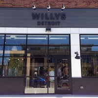 รูปภาพถ่ายที่ Willys Detroit โดย Wattsbulb เมื่อ 6/14/2014