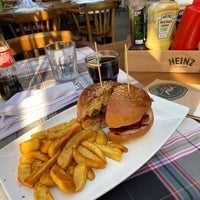 Das Foto wurde bei VAV Kasap &amp;amp; Steakhouse von 🧚🏼‍♀️ am 10/4/2020 aufgenommen