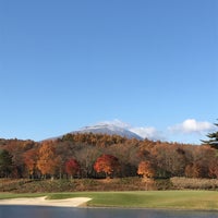 Photo taken at 軽井沢高原ゴルフ倶楽部 by Masato N. on 11/3/2016