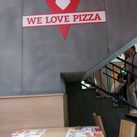 Foto tomada en Pizza Hut  por Gergely J. el 6/11/2022
